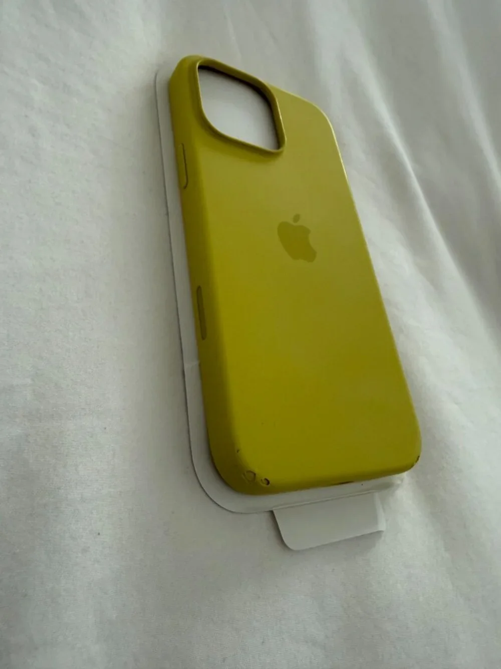 Apple iPhone 16 Pro Max Silicone Case - Yellow